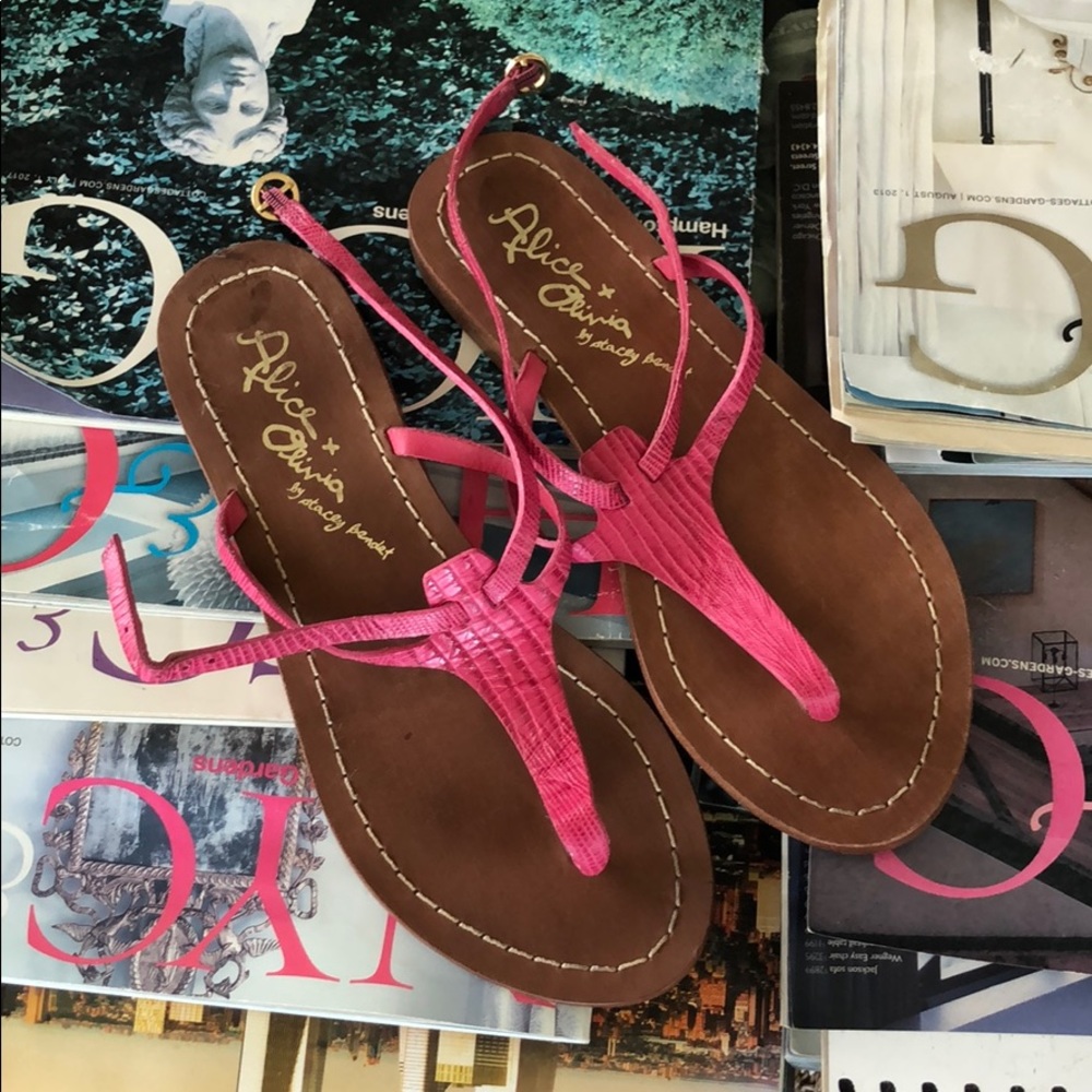 Alice & Olivia pink croc sandals size 39